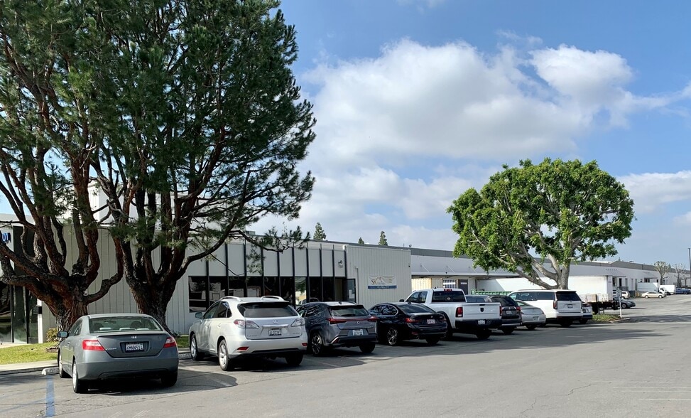 More Photos Of 1801 Highland Ave, Duarte Warehouse For Lease