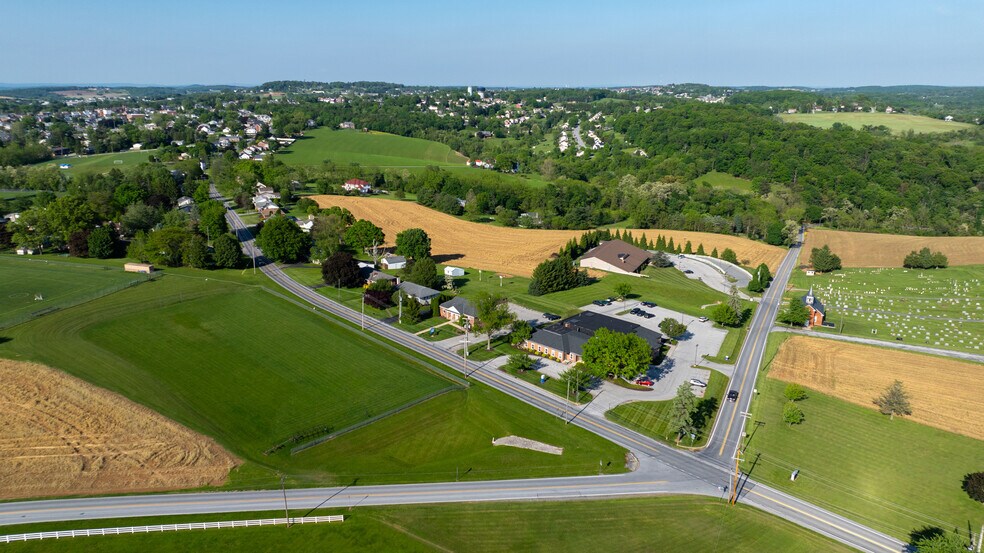 More Photos Of 735 S Pleasant Ave, Dallastown Medical For Sale