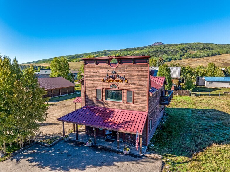 More Photos Of 81 Gillaspey Ave, Crested Butte General Retail For Sale