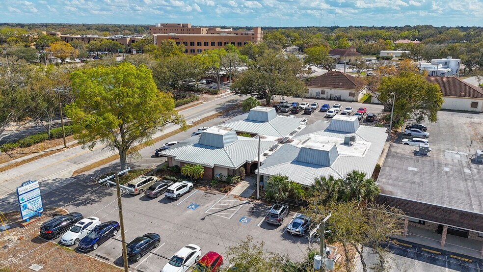 More Photos Of 413 W Robertson St, Brandon Office For Sale