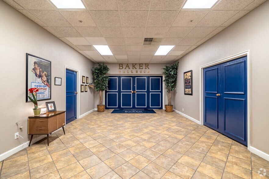 More Photos Of 17 E 2nd Ave, Hutchinson Apartments For Lease