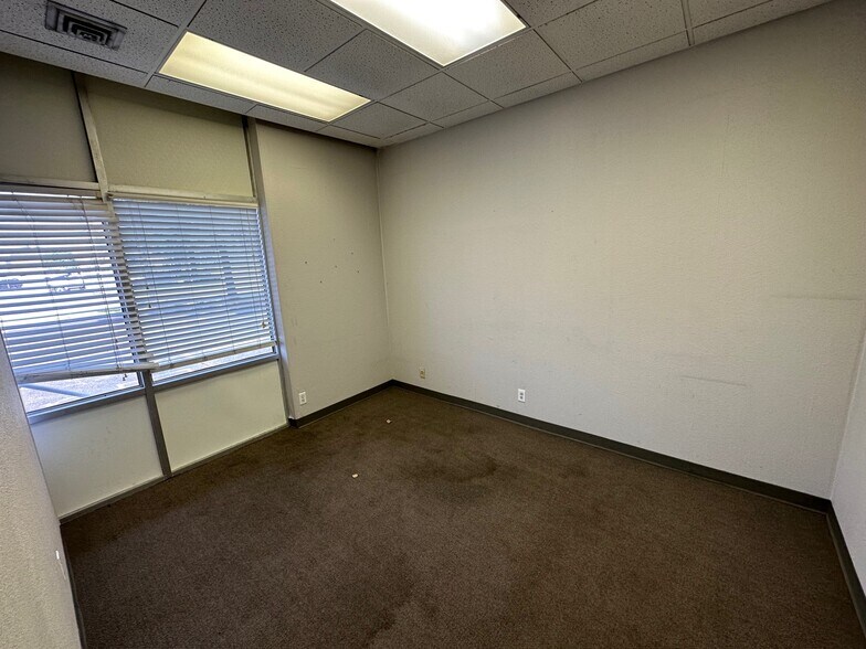 More Photos Of 4286-4362 Delp St, Memphis Warehouse For Lease