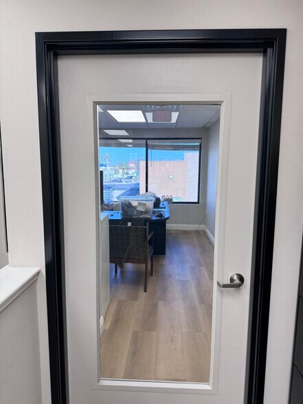 More Photos Of 6015 S Rainbow Blvd, Las Vegas Storefront Retail Office For Lease
