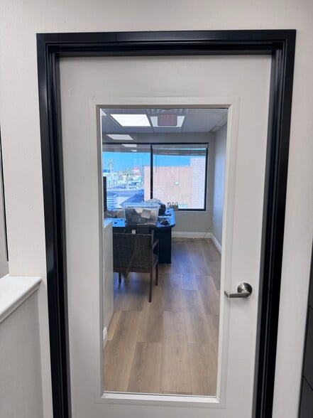 More Photos Of 6015 S Rainbow Blvd, Las Vegas Storefront Retail Office For Sale