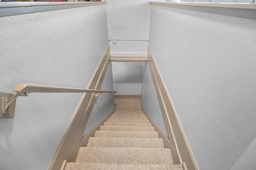 More Photos Of 741 E Main St, Turlock Office Residential For Lease