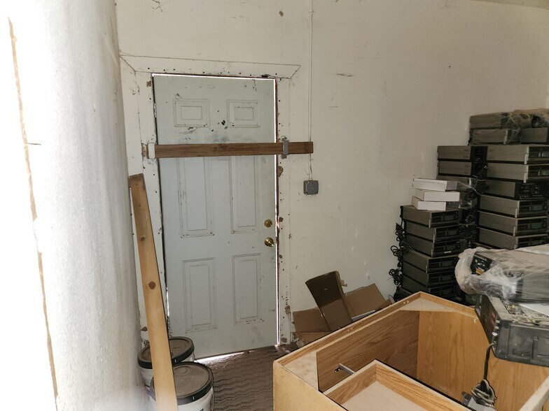 More Photos Of 3010 Shedd Rd, Eloy Office For Sale