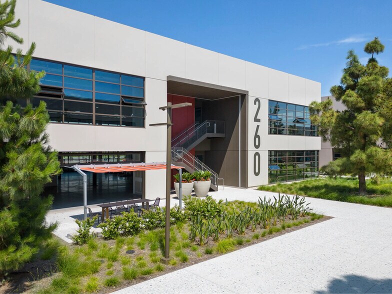 More Photos Of 100 Progress, Irvine Unknown For Lease