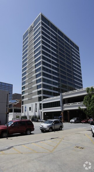 More Photos Of 100 Throckmorton St, Fort Worth Office For Lease