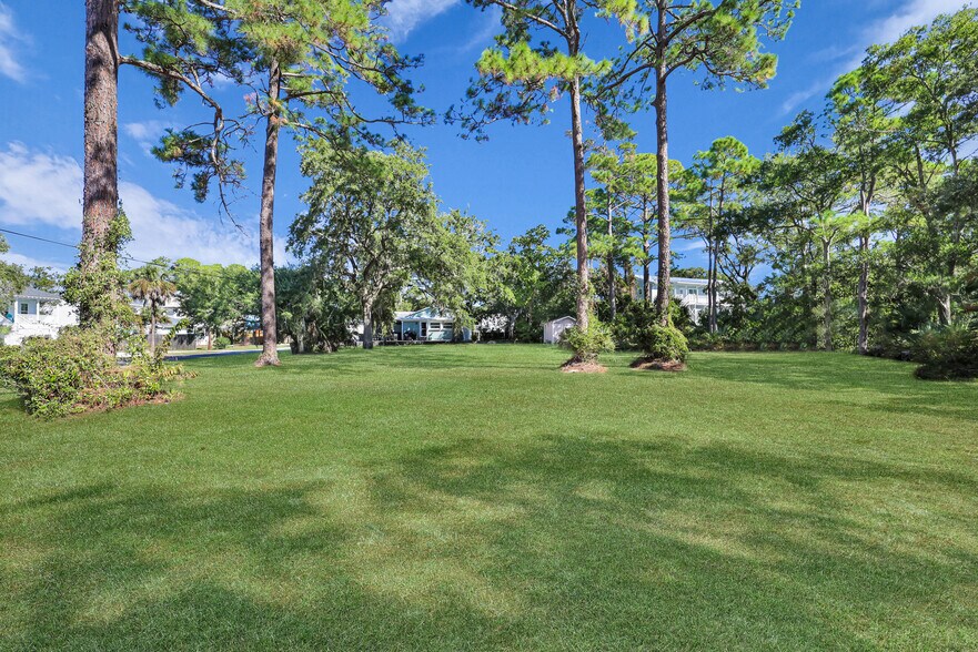 More Photos Of 106-108 Lewis Ave, Tybee Island Land For Sale