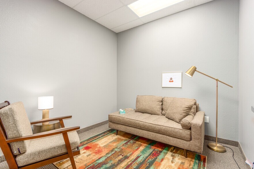 More Photos Of 2075 S Cottonwood Dr, Tempe Medical For Lease