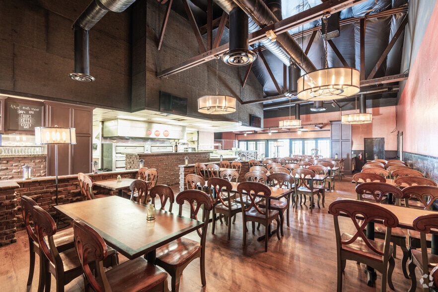 More Photos Of 1535-1541 Giammona Dr, Walnut Creek Storefront For Sale