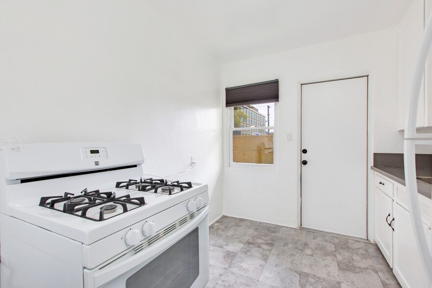 More Photos Of 1130-1134 11th Ave, San Diego Apartments For Sale