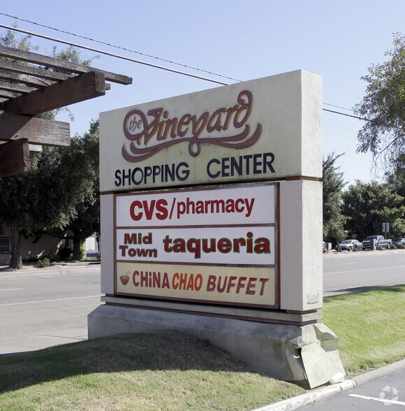 More Photos Of 700-1020 W Kettleman Ln, Lodi Unknown For Lease