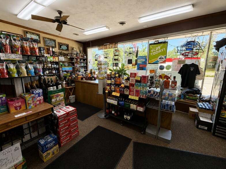 More Photos Of 404 Main St W, New Prague Freestanding For Sale