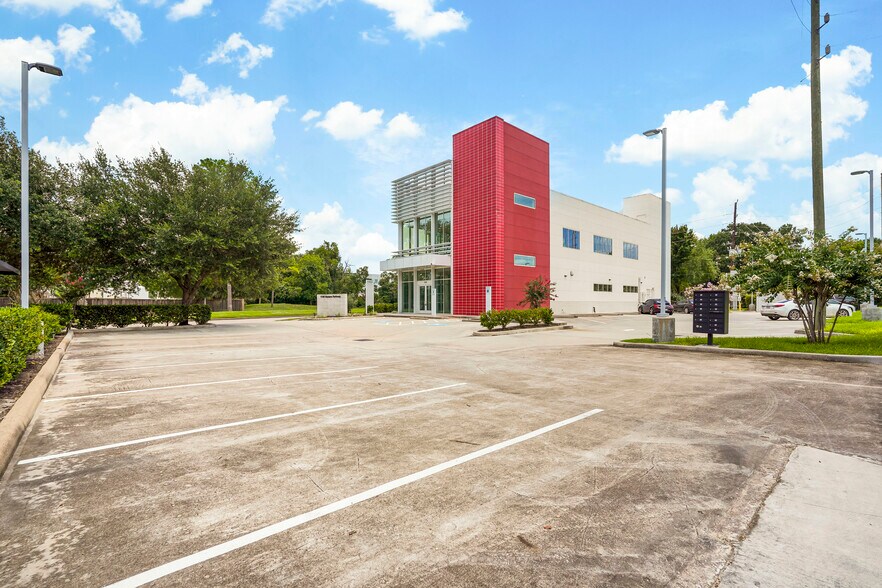 More Photos Of 1140 Enclave Pky, Houston Medical For Sale