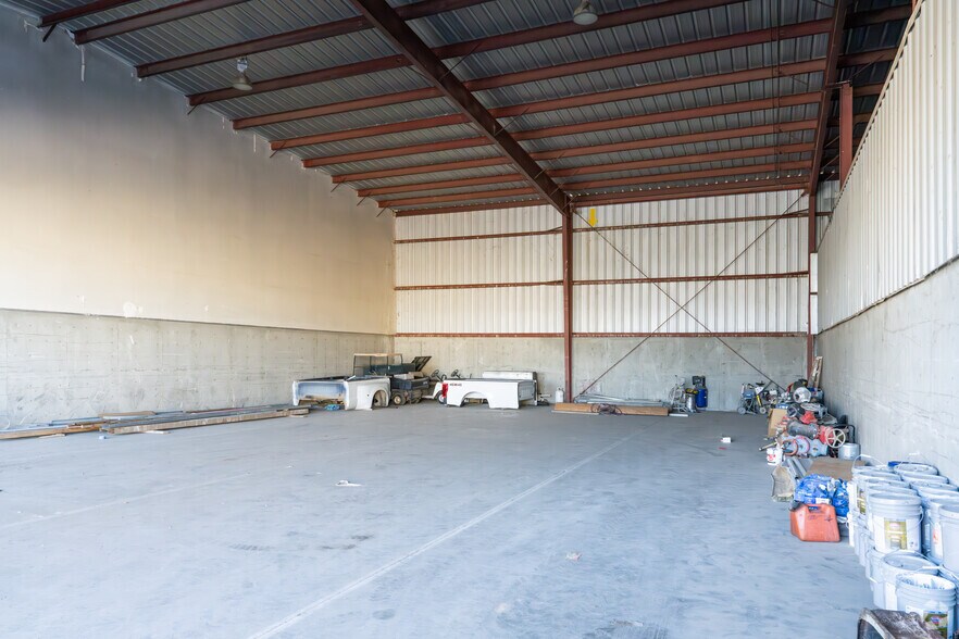 More Photos Of 561 N American St, Shafter Industrial For Lease