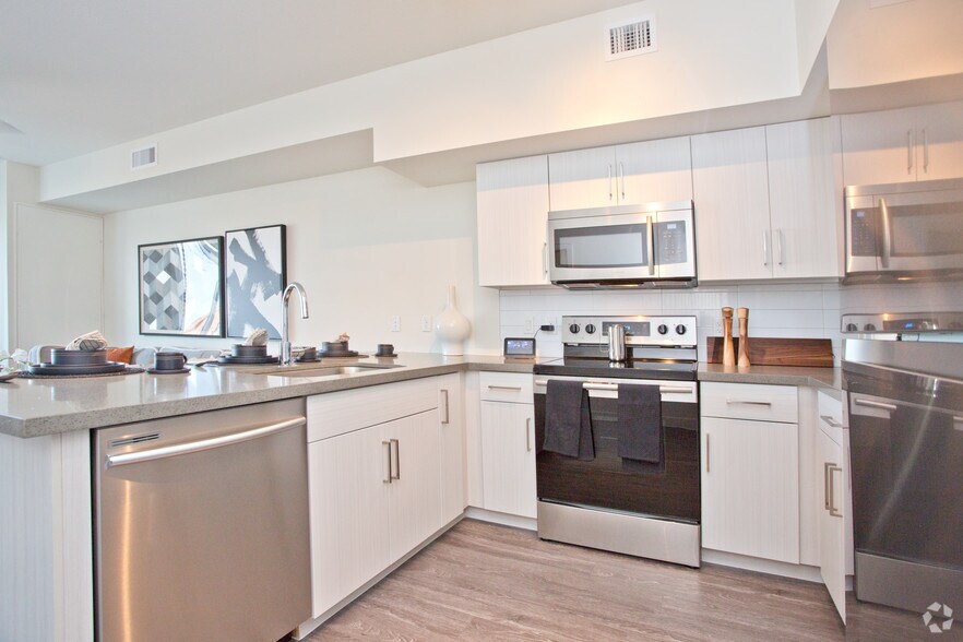 More Photos Of 1505 N Central Ave, Phoenix Apartments For Lease