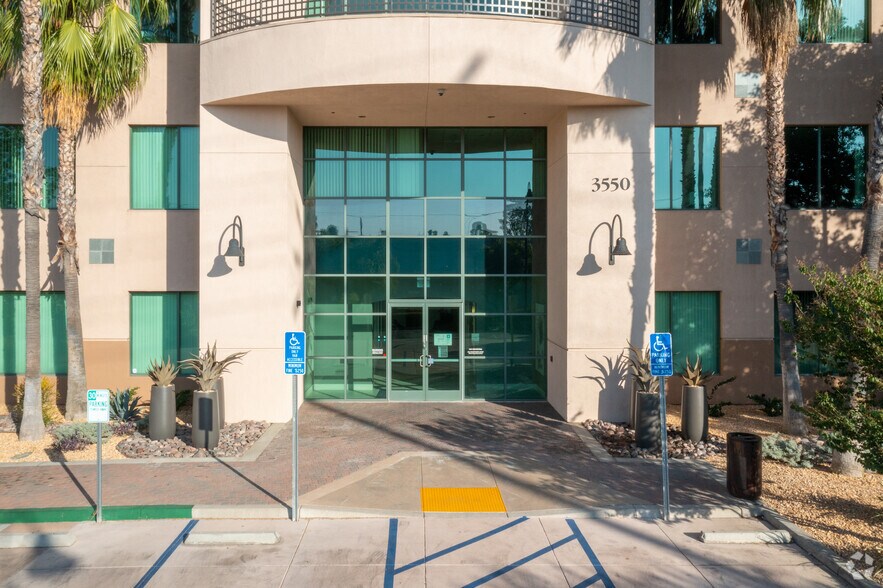 More Photos Of 3550 Vine St, Riverside Office Residential For Sale