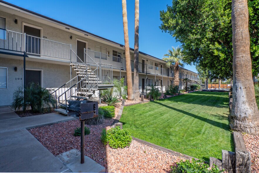 More Photos Of 2020 W Orangewood Ave, Phoenix Apartments For Sale