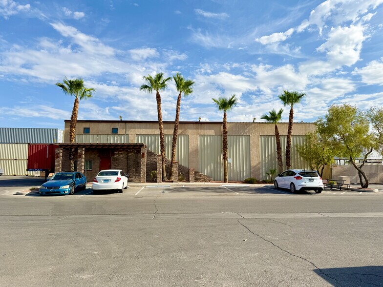 Primary Photo Of 1220 Rockpebble St, North Las Vegas Light Manufacturing For Lease