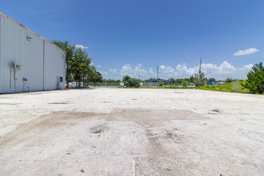 More Photos Of 310 Cypress Rd, Ocala Manufacturing For Lease