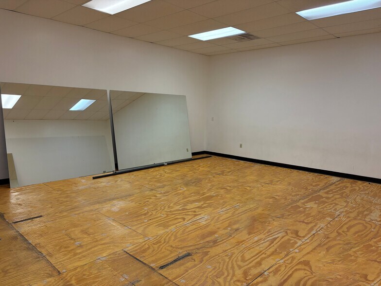 More Photos Of 241 N Main St, Shrewsbury Health Club For Sale