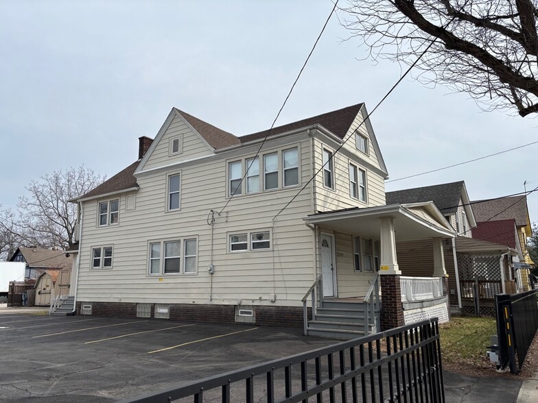More Photos Of 2951 W 32nd St, Cleveland Specialty For Sale