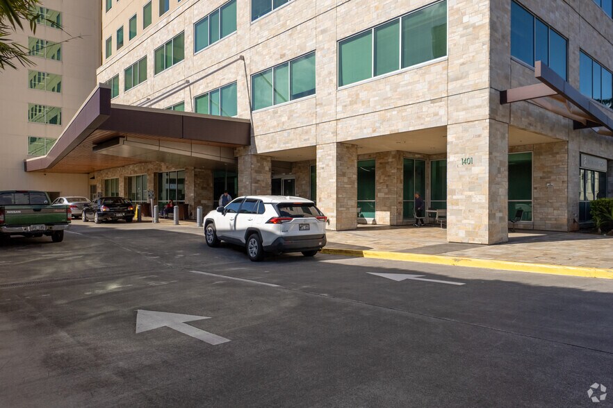 More Photos Of 1401 S Beretania St, Honolulu Office For Lease