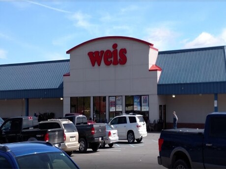 More Photos Of 600 Hunter Hwy, Tunkhannock Supermarket For Lease