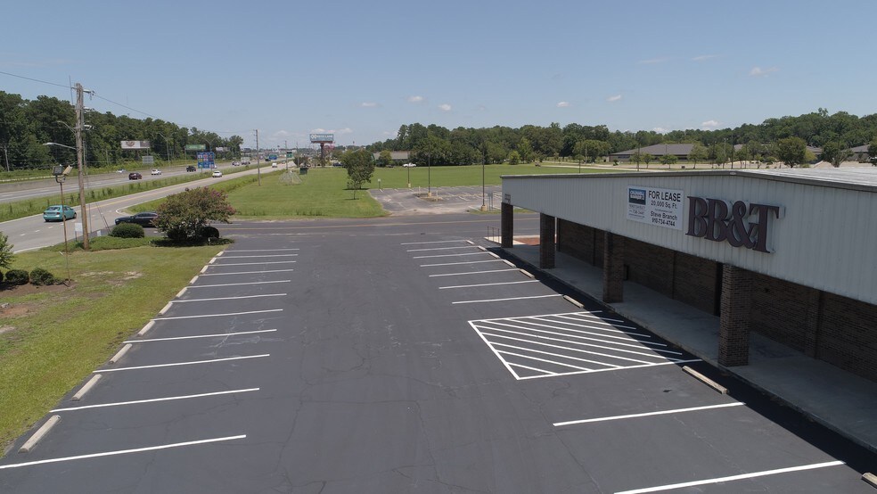 More Photos Of 4330 Kahn Dr, Lumberton General Retail For Lease