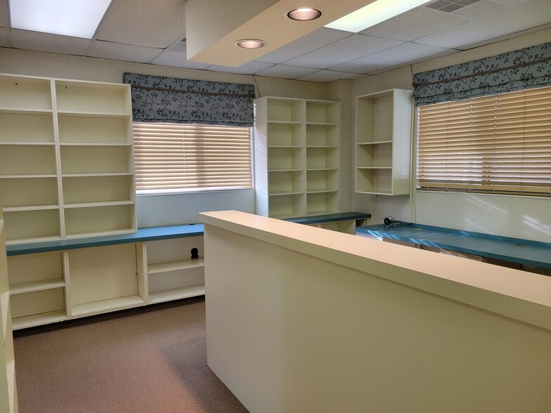 More Photos Of 180 White Rd, Little Silver Medical For Lease