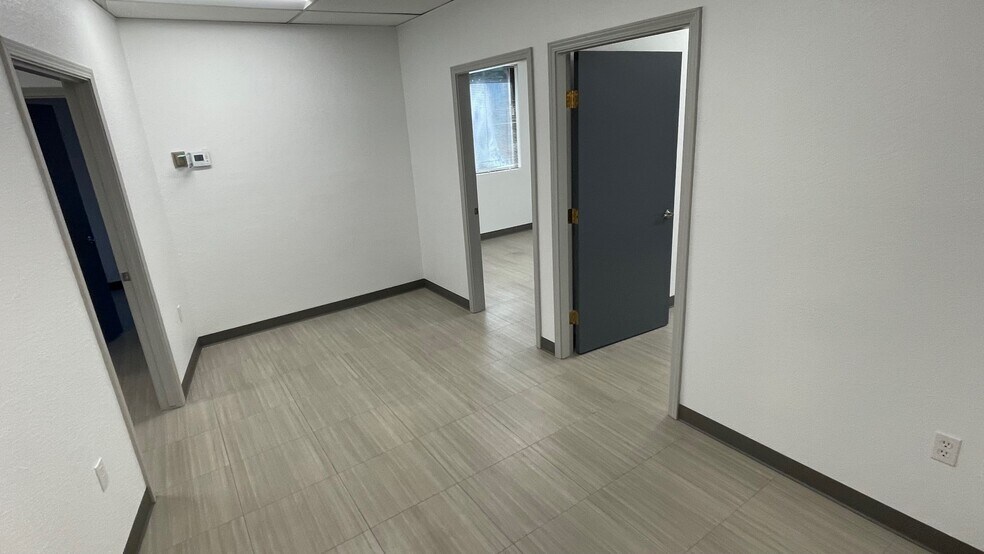 More Photos Of 2264 Fair Oaks Blvd, Sacramento Office For Lease