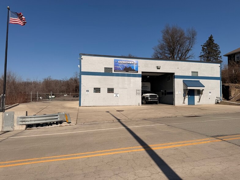 Primary Photo Of 99 Center St, East Pittsburgh Auto Repair For Lease
