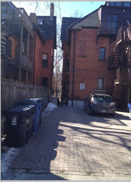 More Photos Of 173-175 Madison Ave, Toronto Apartments For Sale