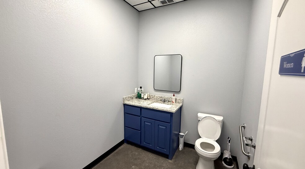 More Photos Of 2607 Holdridge Road, Midland Warehouse For Sale