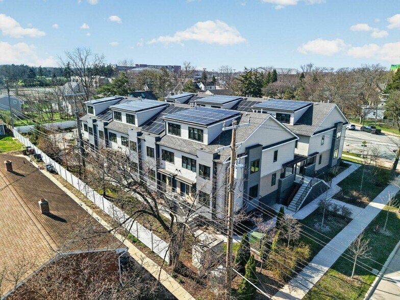 More Photos Of 830 Henry St, Ann Arbor Apartments For Sale