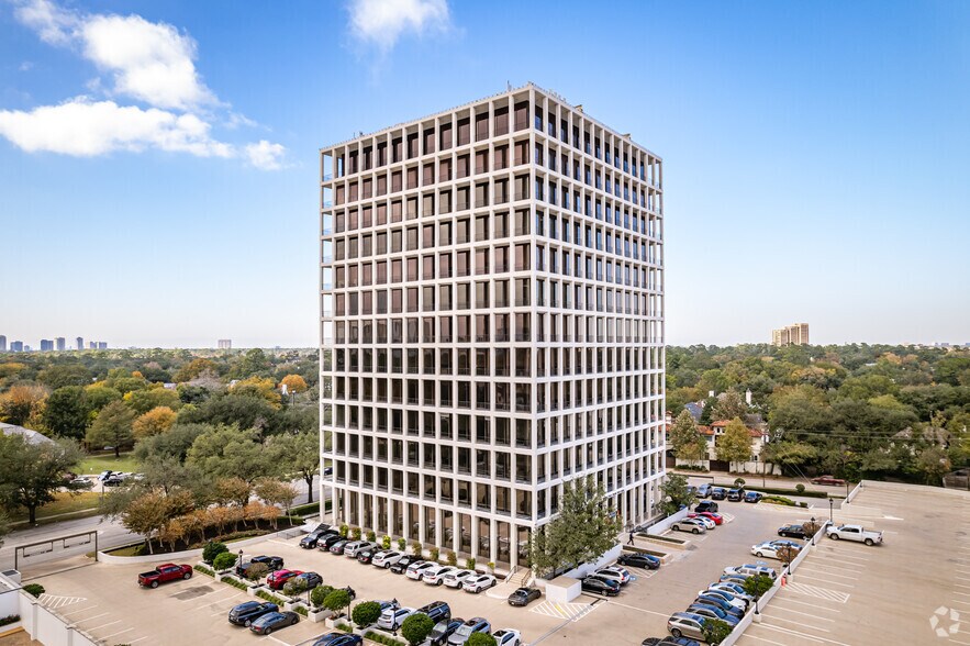 More Photos Of 2001 Kirby Dr, Houston Office For Lease