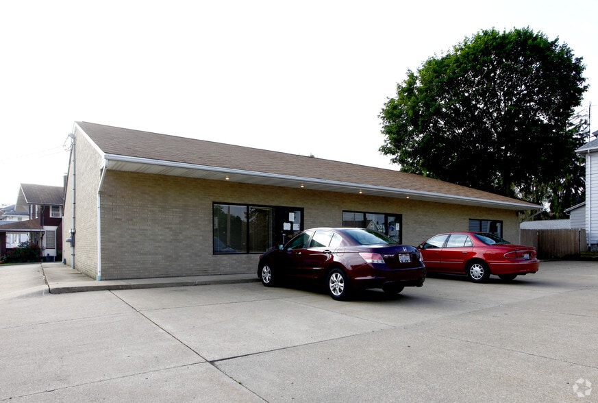 Primary Photo Of 930-938 Amherst Rd, Massillon Medical For Lease