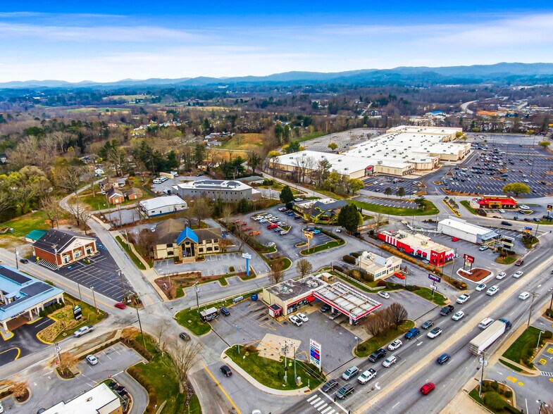 More Photos Of 101 Jack St, Hendersonville Bank For Sale
