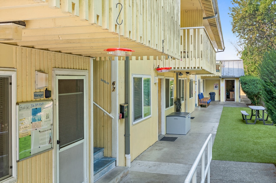 More Photos Of 739 S 3rd Ave, Kent Apartments For Sale