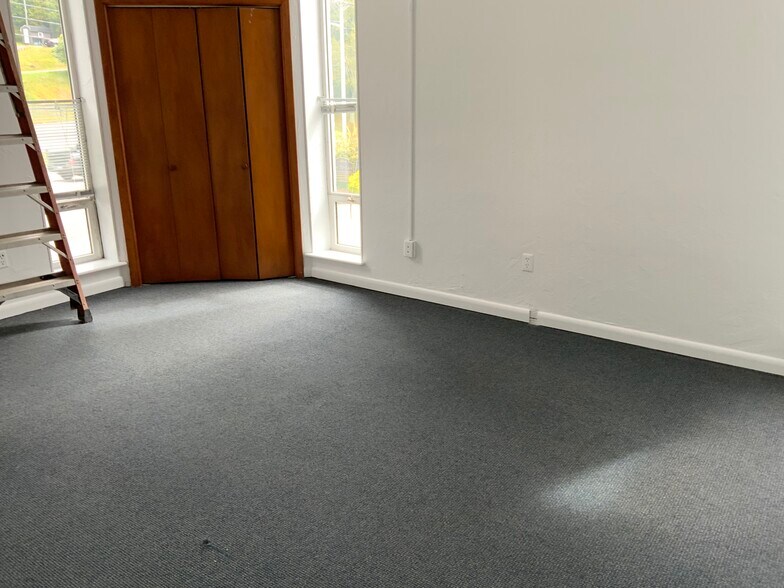 More Photos Of 482 State Farm Rd, Boone Self Storage For Lease