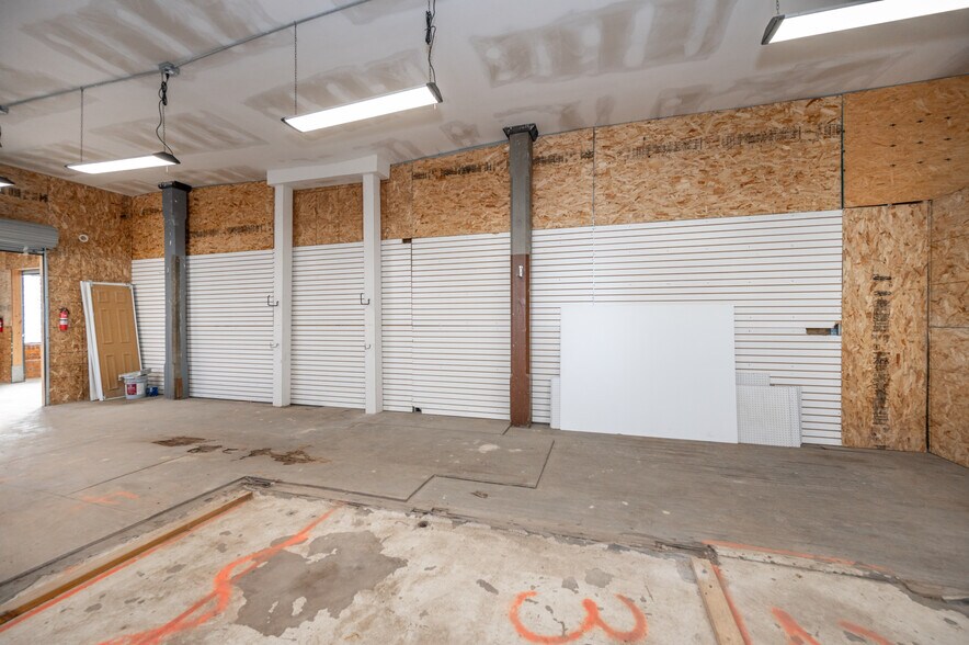 More Photos Of 1514 Kinney Ave, Cincinnati Warehouse For Sale