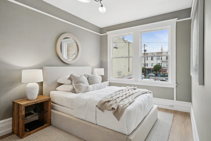 More Photos Of 17-19 Card Aly, San Francisco Apartments For Sale