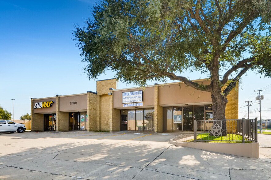 More Photos Of 2016 E Randol Mill Rd, Arlington Unknown For Lease