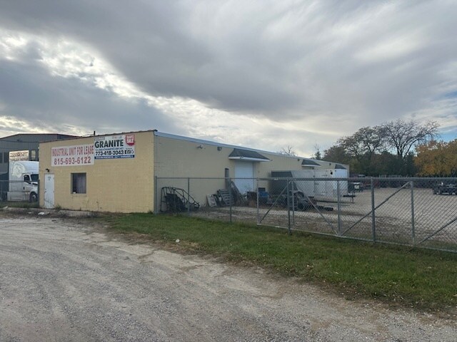 More Photos Of 18130-18134 NW Frontage Rd, Joliet Warehouse For Lease