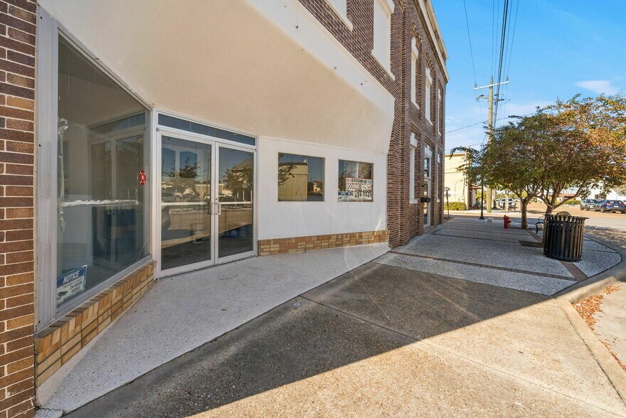 More Photos Of 900 Florida Ave, Lynn Haven Office For Sale
