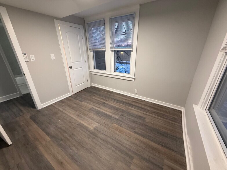 More Photos Of 212 Warren St, Beverly Apartments For Sale