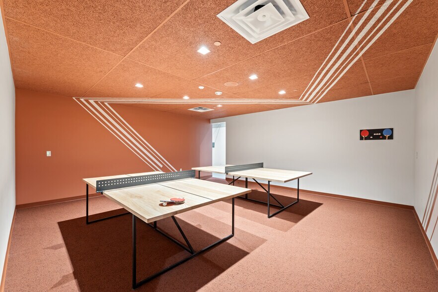 More Photos Of 8350 N Central Expy, Dallas Unknown For Lease