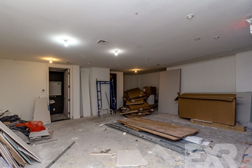 More Photos Of 924 Myrtle Ave, Brooklyn Apartments For Lease