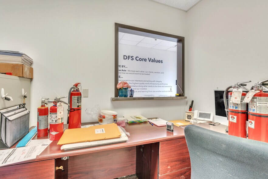 More Photos Of 3446 Wagon Wheel Rd, Springdale Light Manufacturing For Lease